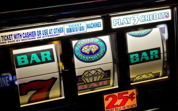 Pokie machine reels